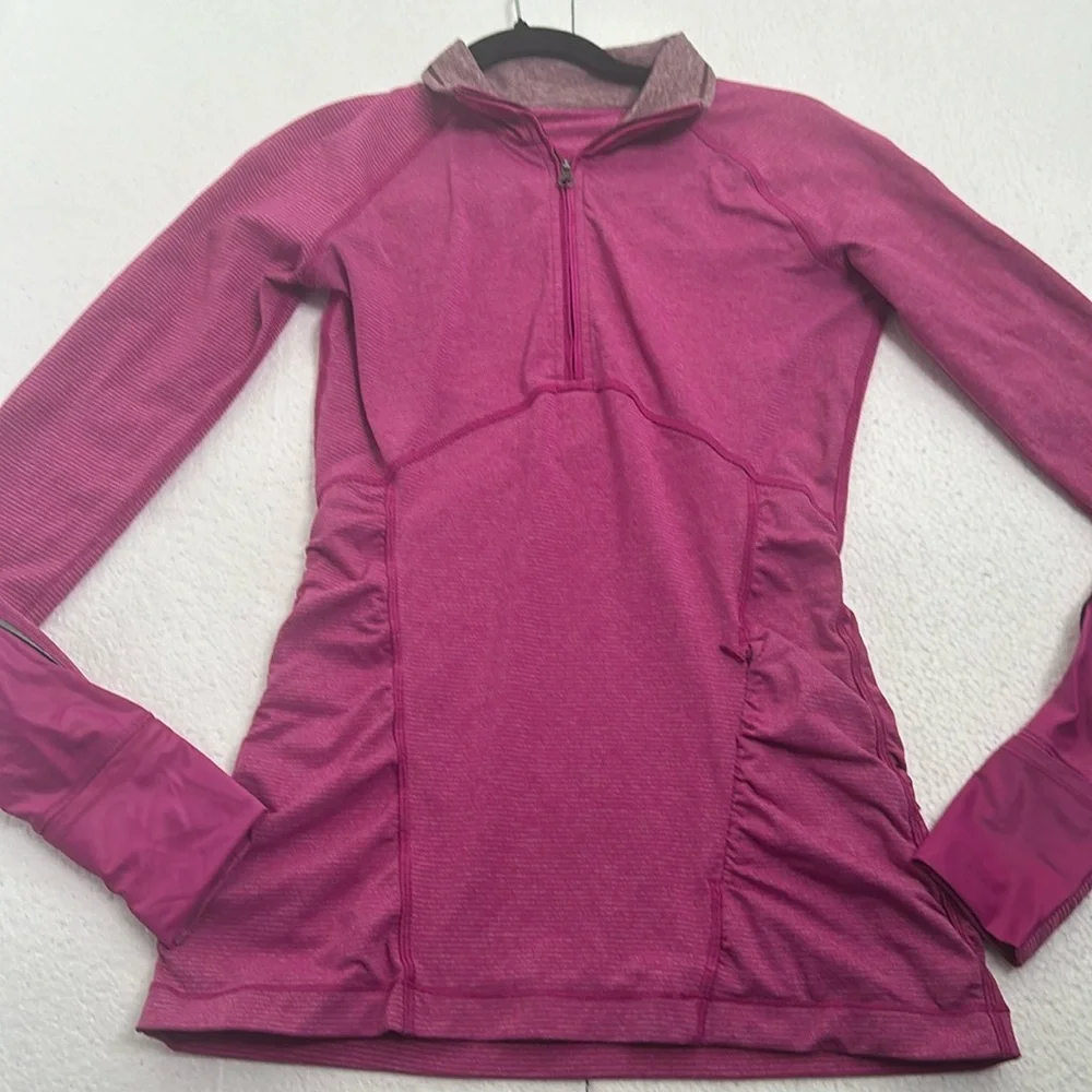 Lululemon Kris  cross 1/2 zip tonkie stripes top size 4 active wear workout gym